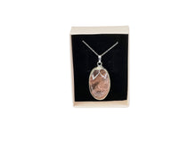 Load image into Gallery viewer, Luna - Natural Agate Necklace.
