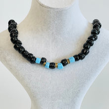 Load image into Gallery viewer, glass bead necklace